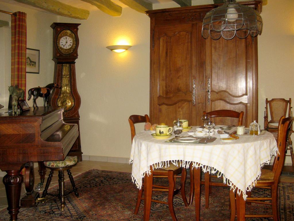 La Butte De Gohier Bed & Breakfast Blaison ภายนอก รูปภาพ
